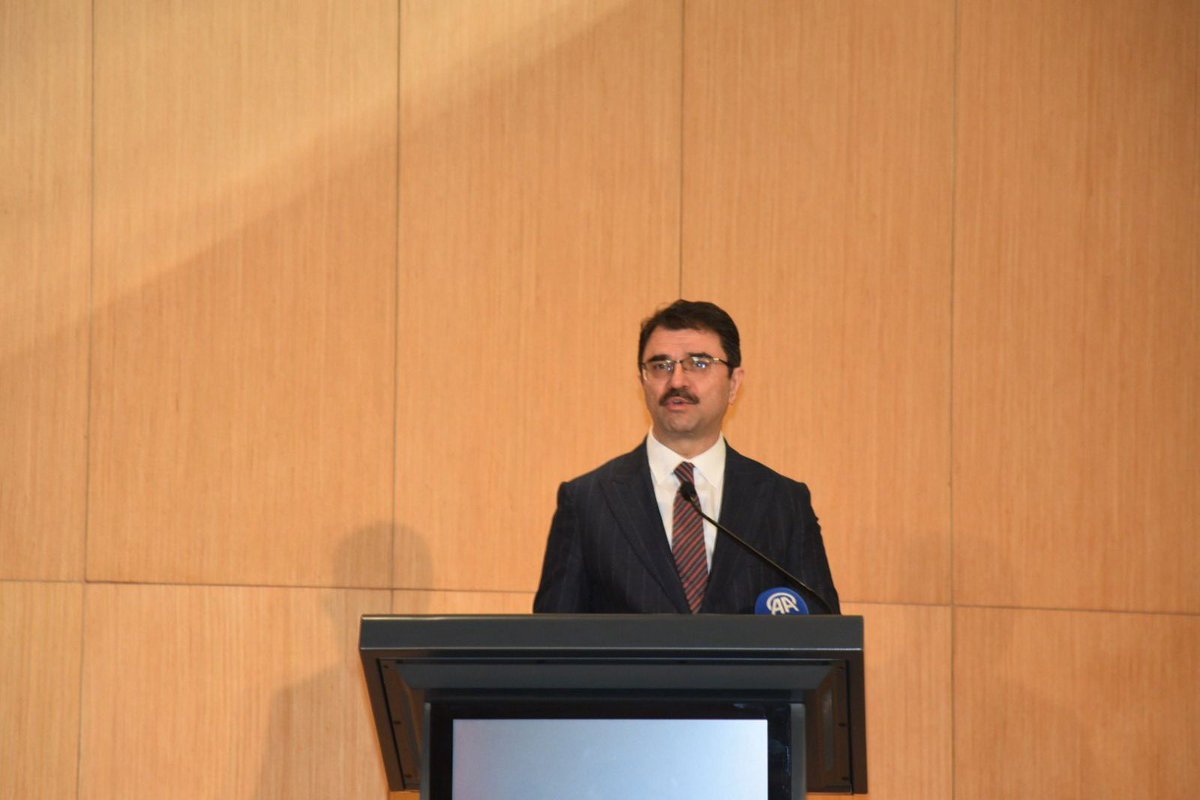 Bir Dizi Program Kapsamında İlimize Gelen Bakan Yardımcımız Sayın Celile Eren Ökten, 27 Mart 2026 Tarihinde “Öncü Okullar Öncü Şahsiyetler” Öğrenci Paneli İkinci Günü Açılışına Katıldı

Konya Anadolu İmam Hatip Lisesinin düzenlediği ve ülkemizde ilk açılan yedi imam hatip