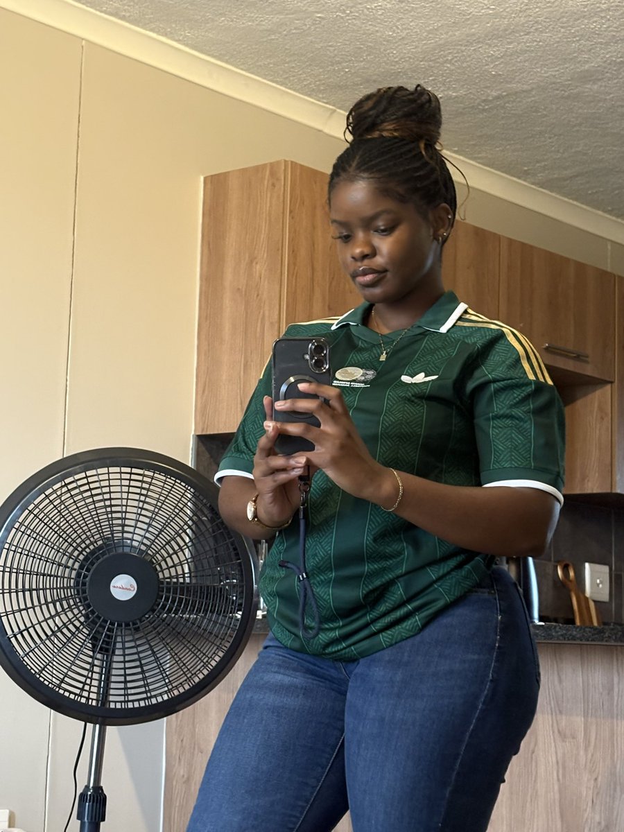 Tholoana tweet media