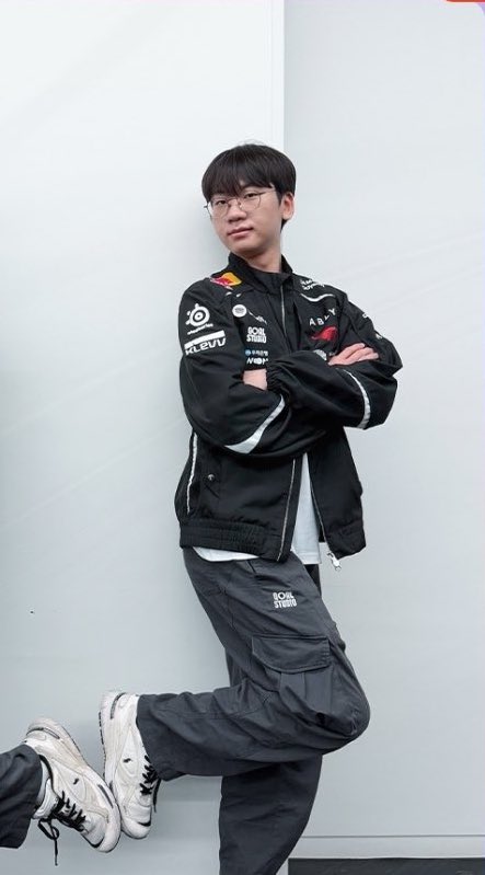 arin 🐿️ tweet media