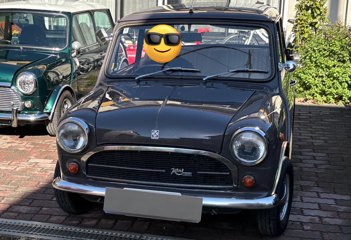 Apollon_carmoto's tweet photo. ✨新着販売車両速報✨

ROVER MINI injection
innocenti style
4MT クーラー付 車検有

素敵なクラシックミニが販売予定となりました☺️

クーラー付インジェクションミニベースでイタリア生産の「イノチェンティ1001」を再現。
右ハンドルで日本の道路事情にもマッチングさせてあります✨

本物のヴィンテージイタリアパーツをふんだんに使用しているため、英国ミニとは全く違った雰囲気に仕上がっています☺️

おそらくこの仕様は日本で一台のみ。

気になる方がいらっしゃいましたら
お気軽にリプ、DMにてお問い合わせください☺️

#Apollon
#mini
#クラシックミニ
#ローバーミニ
#innocenti1001
#innocenti #イノチェンティ
#車両販売
#綺麗が集まるお店