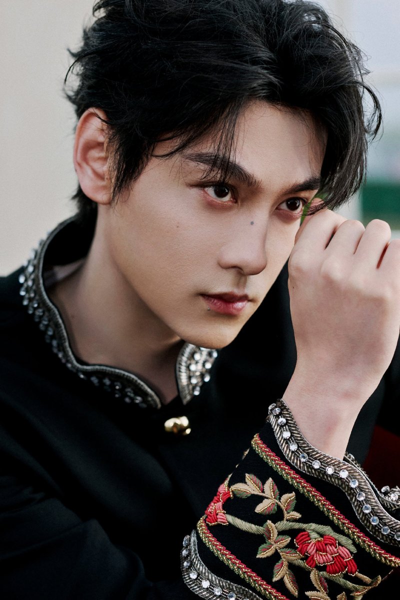 TIANXUNING_TH's tweet photo. 🍋 26.03.2026 🍋
WEIBO Update : #田栩宁工作室 (3/3)
📸 # วันนี้อากาศแจ่มใส # สายลมพัดโชยเหนือผืนป่ากว้างใหญ่ไพศาลให้ท่องไป ม้าขาวควบข้ามทุ่งหญ้า อัศวินก้าวสู่ความรุ่งโรจน์ เจ้าชายเถียนสวี่หนิงออกเดินทาง~
GOT YOUR BACK XUNING
#XuningOnBKTLive
#เถียนสวี่หนิง #TianXuning #田栩宁 https://t.co/6wWurFYvef