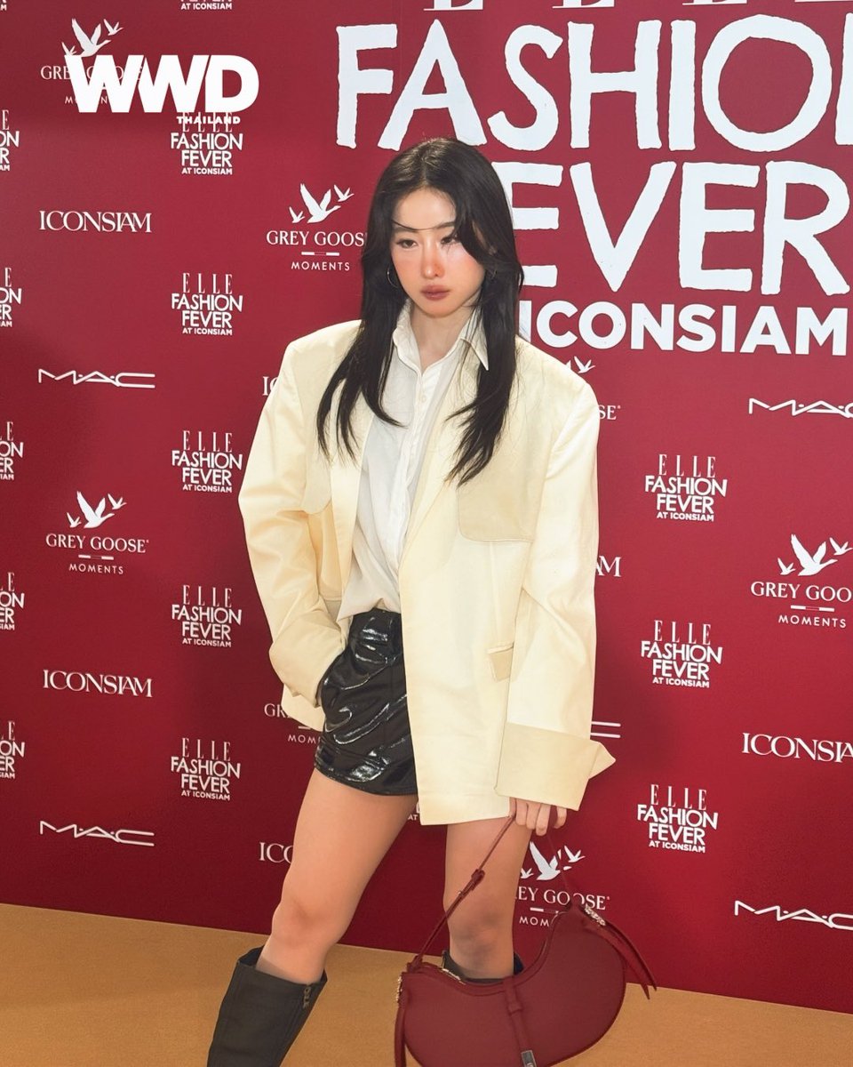 พบกับ โยโกะ อาภัสรา ณ ELLE Fashion Fever at ICONSIAM โดย ELLE Thailand ภายใต้คอนเซปต์ ‘Summer Vacation - Fashion, Fun &amp; Freedom’ ที่เนรมิต ICONSIAM ให้กลายเป็นเดสติเนชั่นแห่งแฟชั่นและไลฟ์สไตล์

#WWDThailand
#YokoApasra
#ELLEThailand #ELLEFashionFever #EFFatICONSIAM
#ICONSIAM