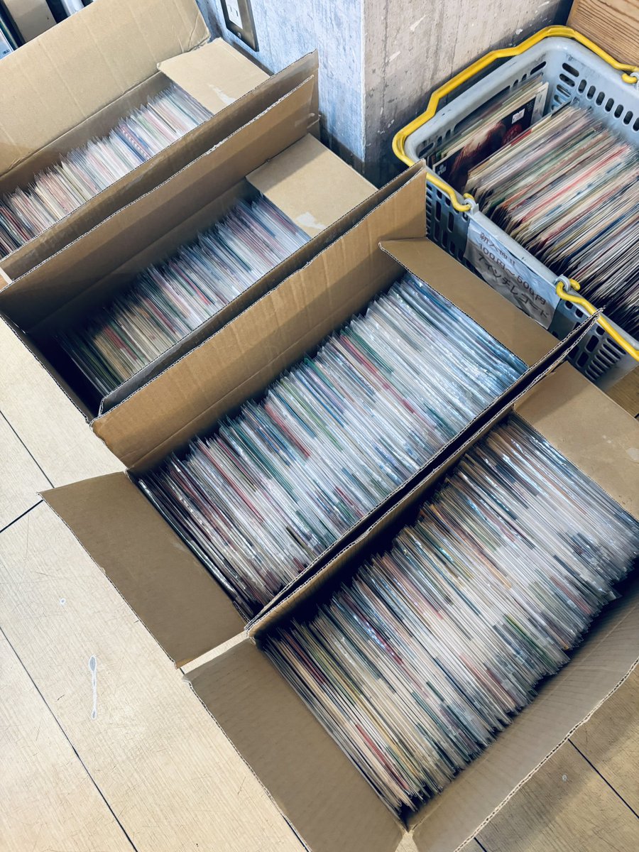 レコードコンビニ tweet media