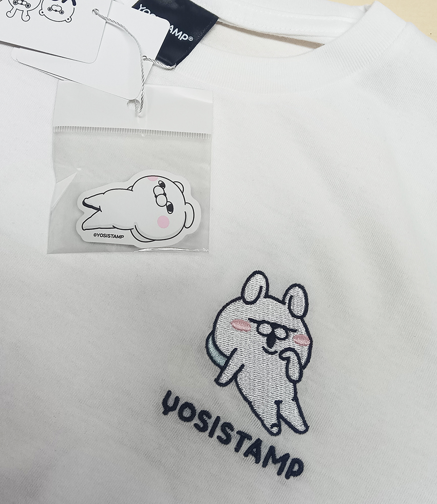 最後に背面にたくさんのイラスト、全面にワンポイント刺繍のTシャツを