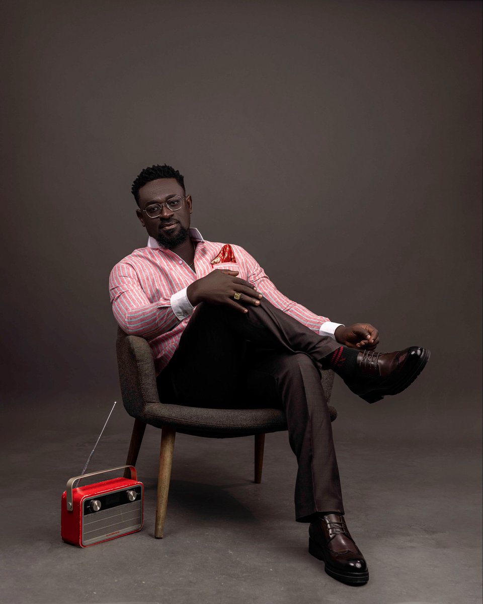 Esther Smith tweet media