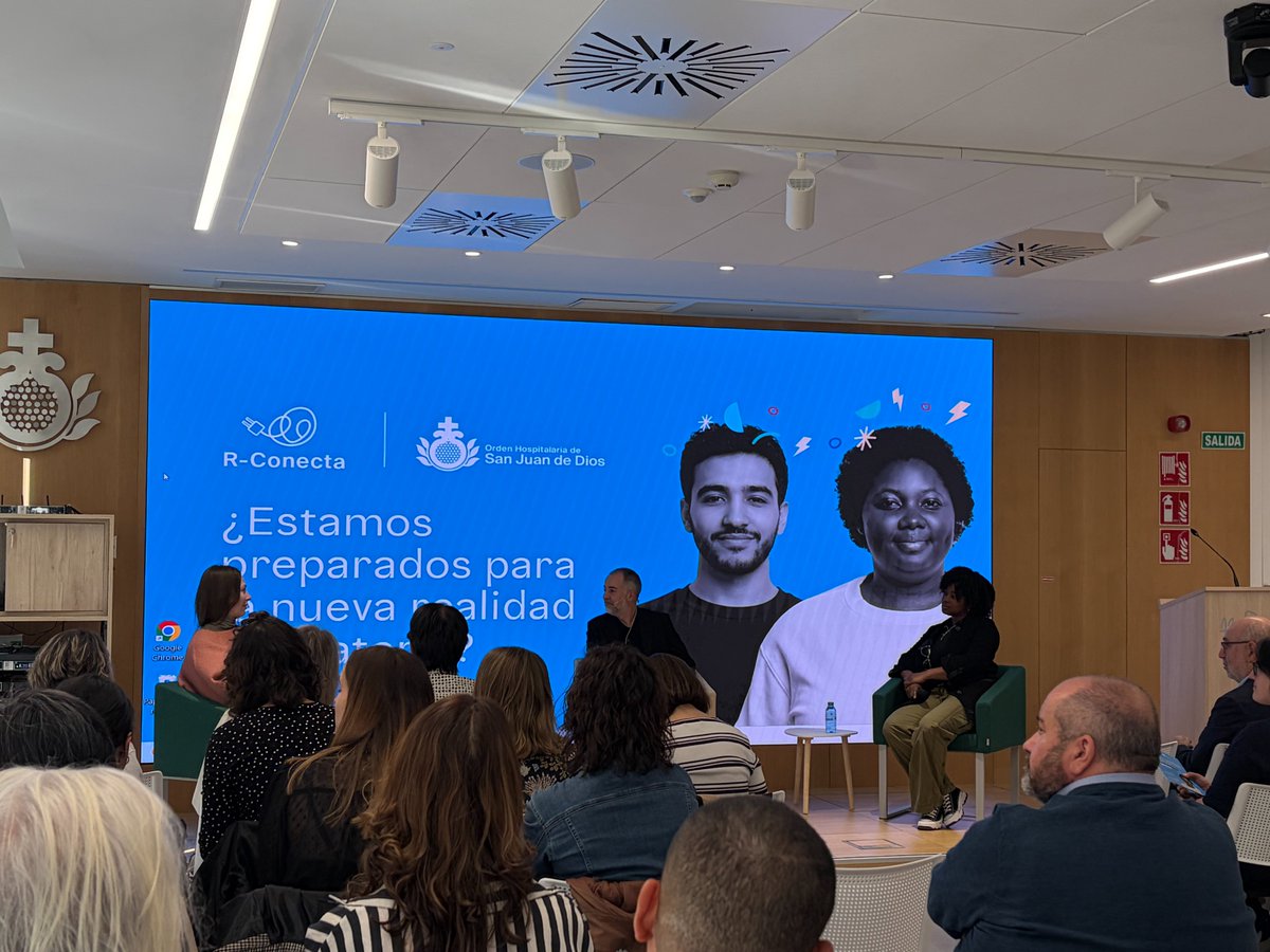 Cátedra Refugiados tweet media