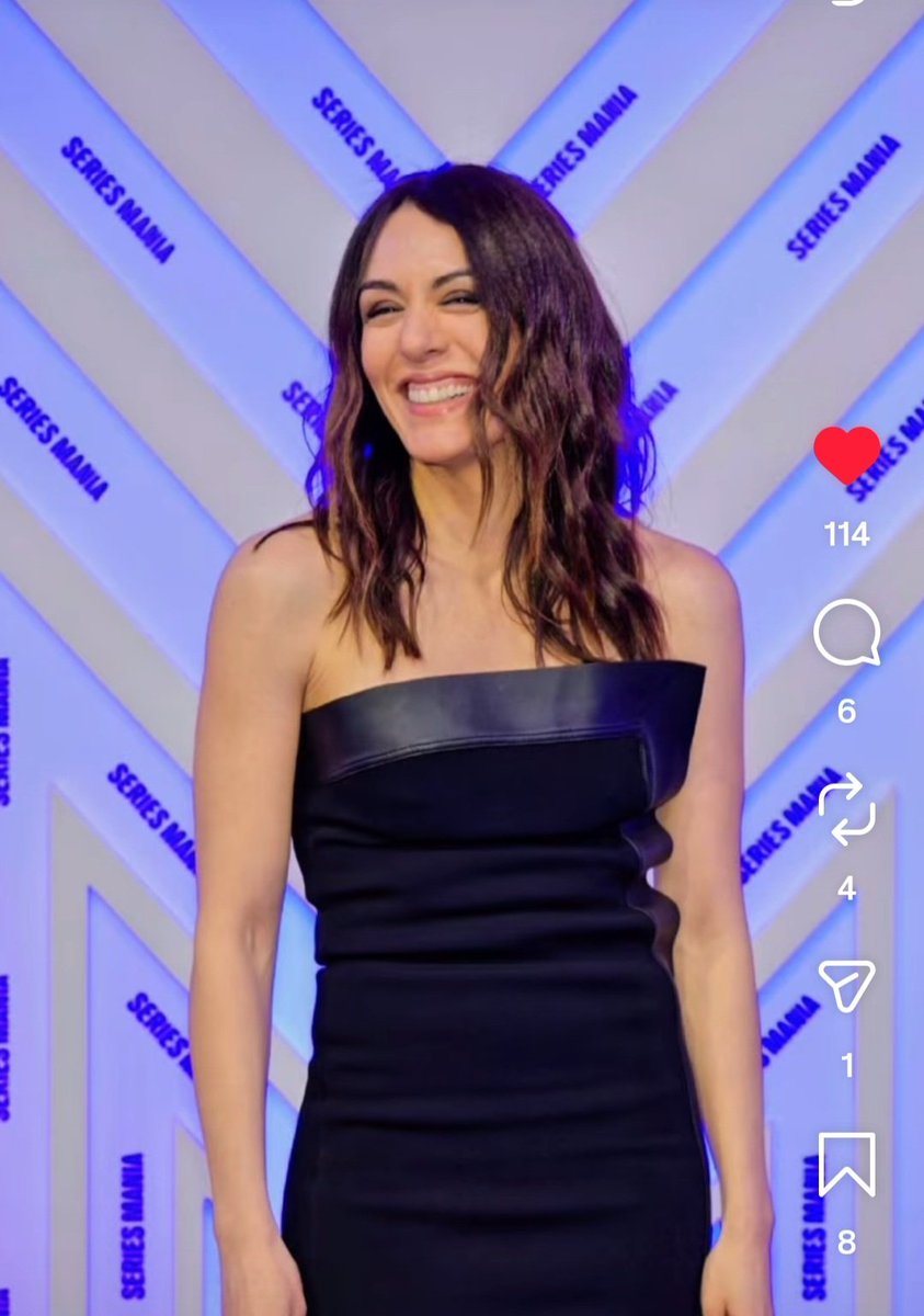 SofiaEssaidi06's tweet image. Ce sourire est magique 🙏🔥 Il fait mon bonheur 😍❤️ @FestSeriesMania #Été36 @Sofia_Essaidi @lavoixdunord ✨️✨️✨️ #Merci 🙏🤗