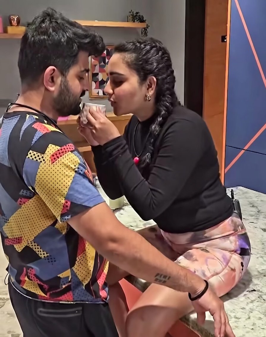 𝓜𝓻.𝓙𝓪𝓻𝓿𝓸 tweet media