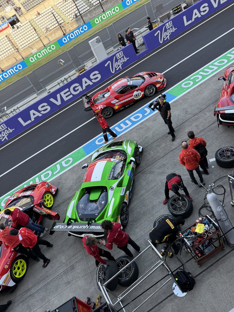 こばたく tweet media