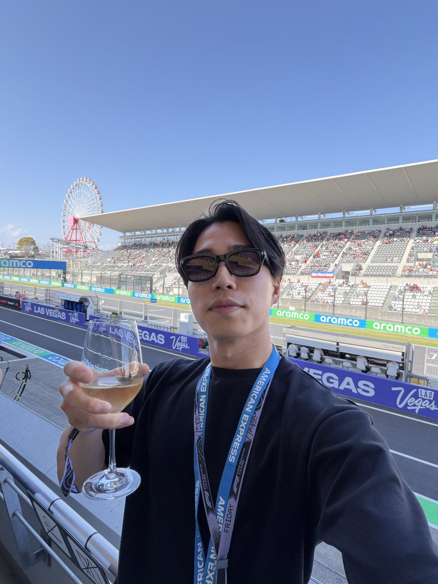 こばたく tweet media