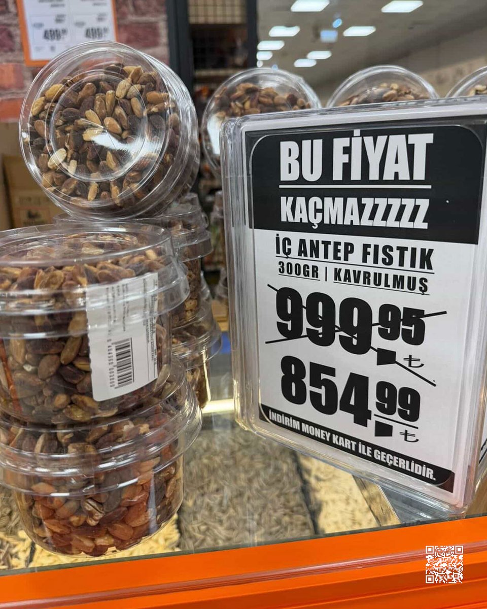 tuketiciajansi's tweet photo. Mersin'de faaliyet gösteren Migros'ta Antep fıstığı ve Antep fıstığı içi bolluğu yaşanıyor.
Ürünlerin menşe ülke bilgisi veya üretim tarihi detaylarının etiketlerde yer almadığı görülüyor. Bu ürünlerin ihracat geçmişi veya menşe ülke bilgisi sorgulanıyor mu?
@ticaret
@TCTarim https://t.co/eoWMrQfM97