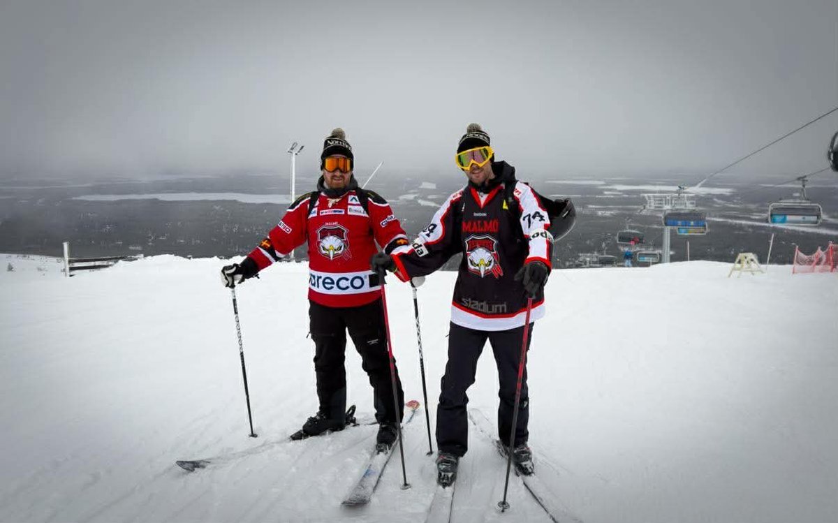 André Frölander tweet media