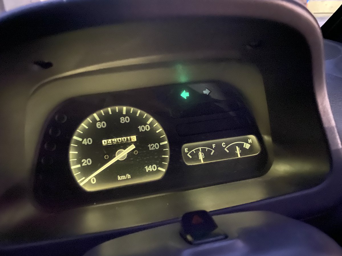 やじとく tweet media