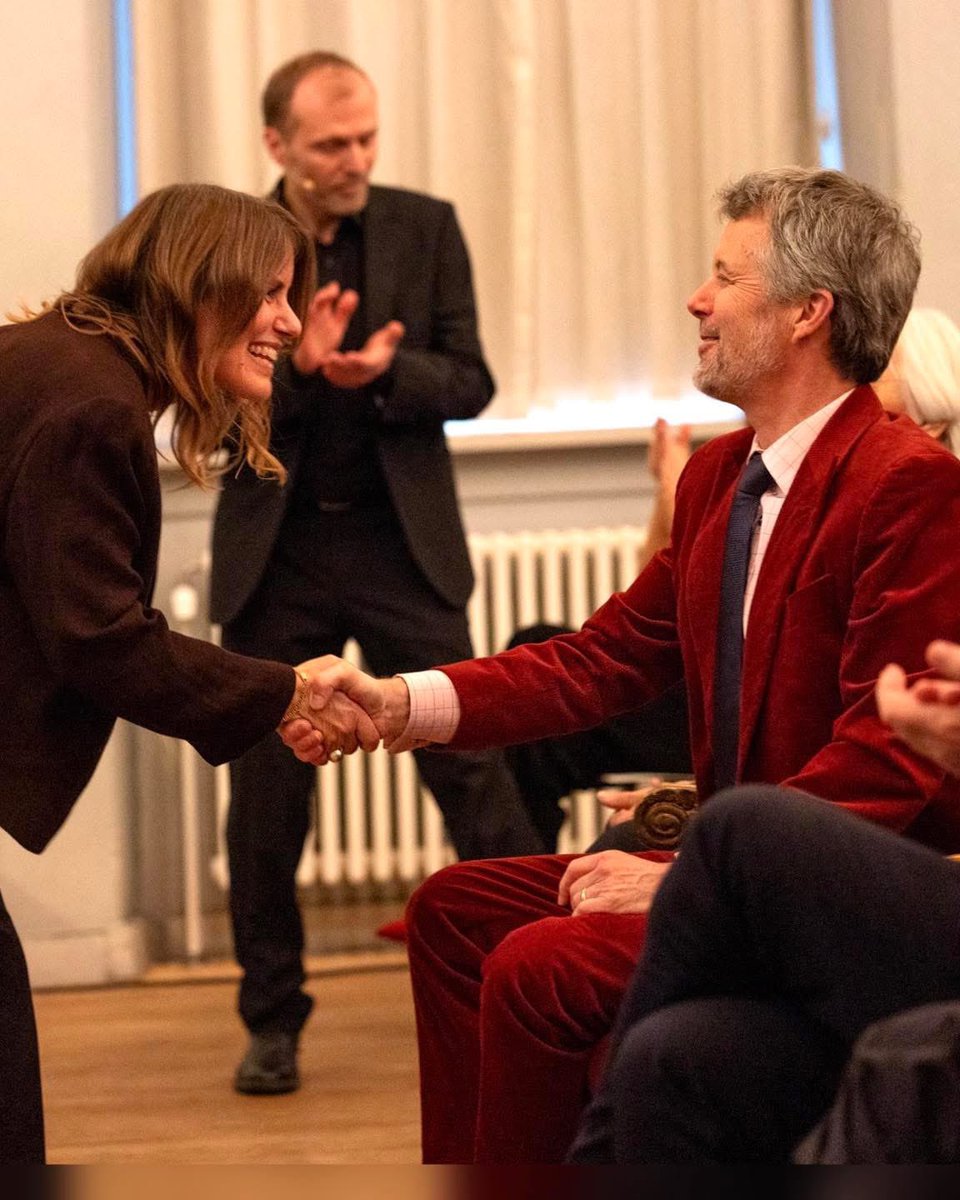 ChristinZ tweet media