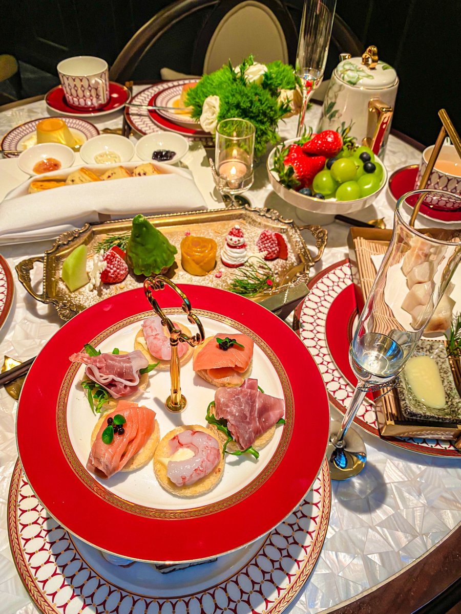 ada bustillo tweet media