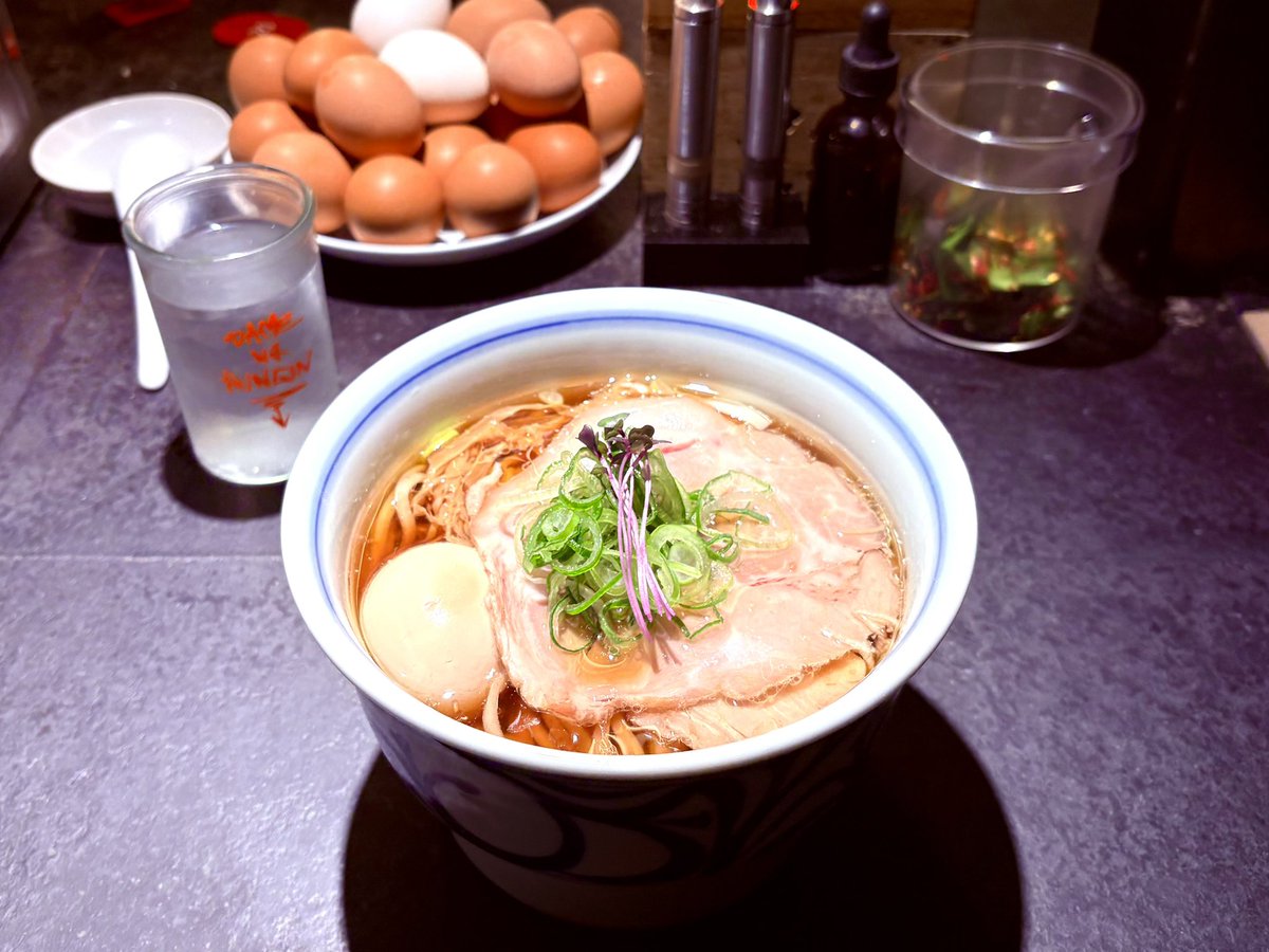 s⚡︎t experience tweet media