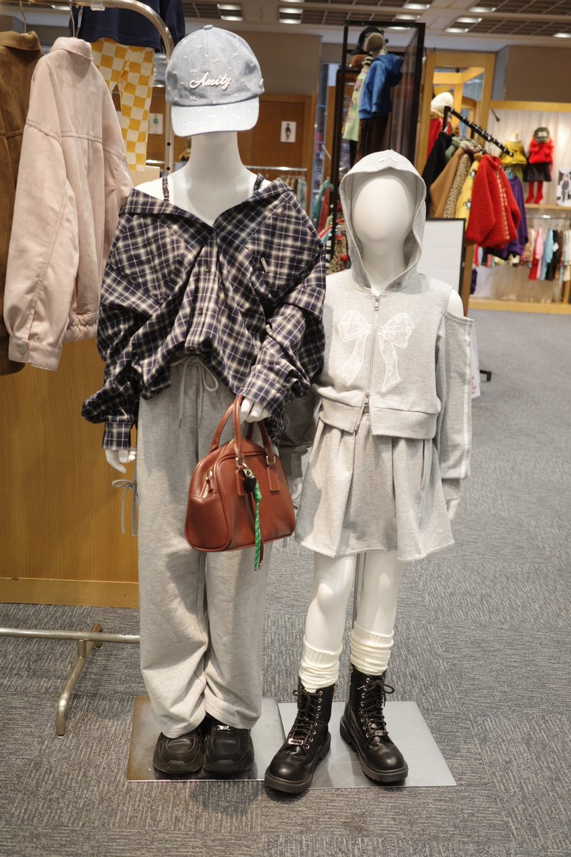 繊研新聞 tweet media