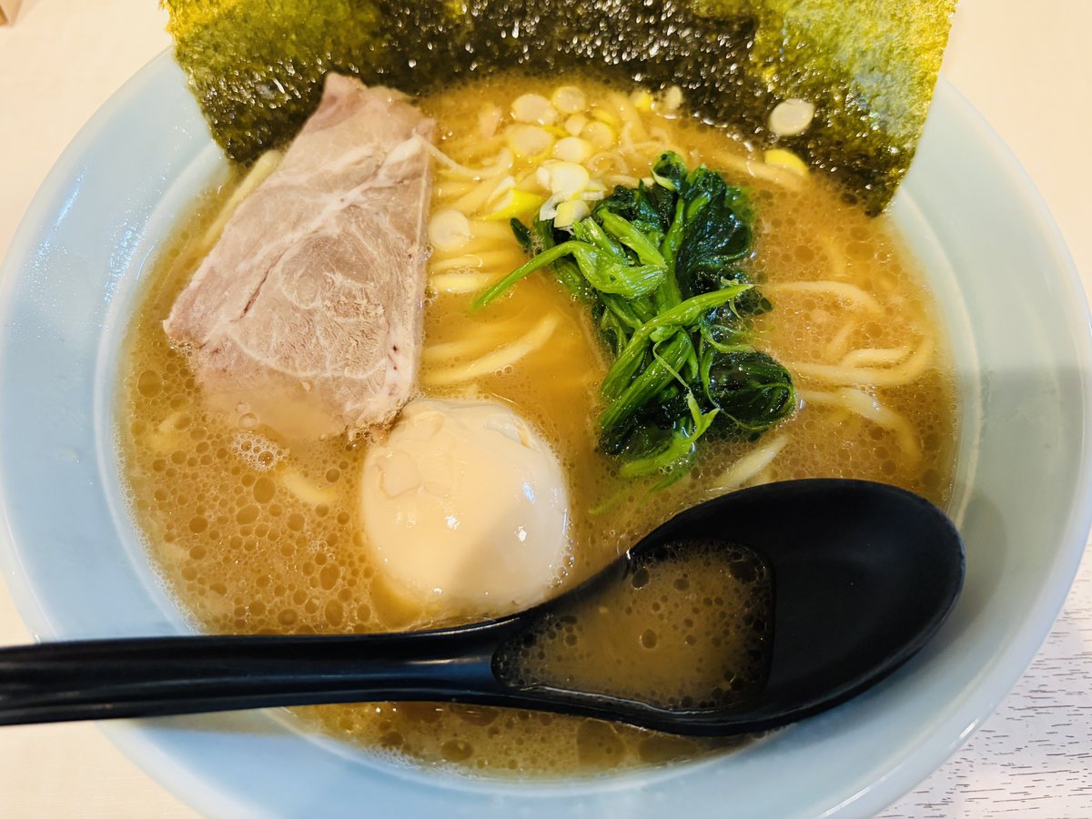 えもこさいん tweet media