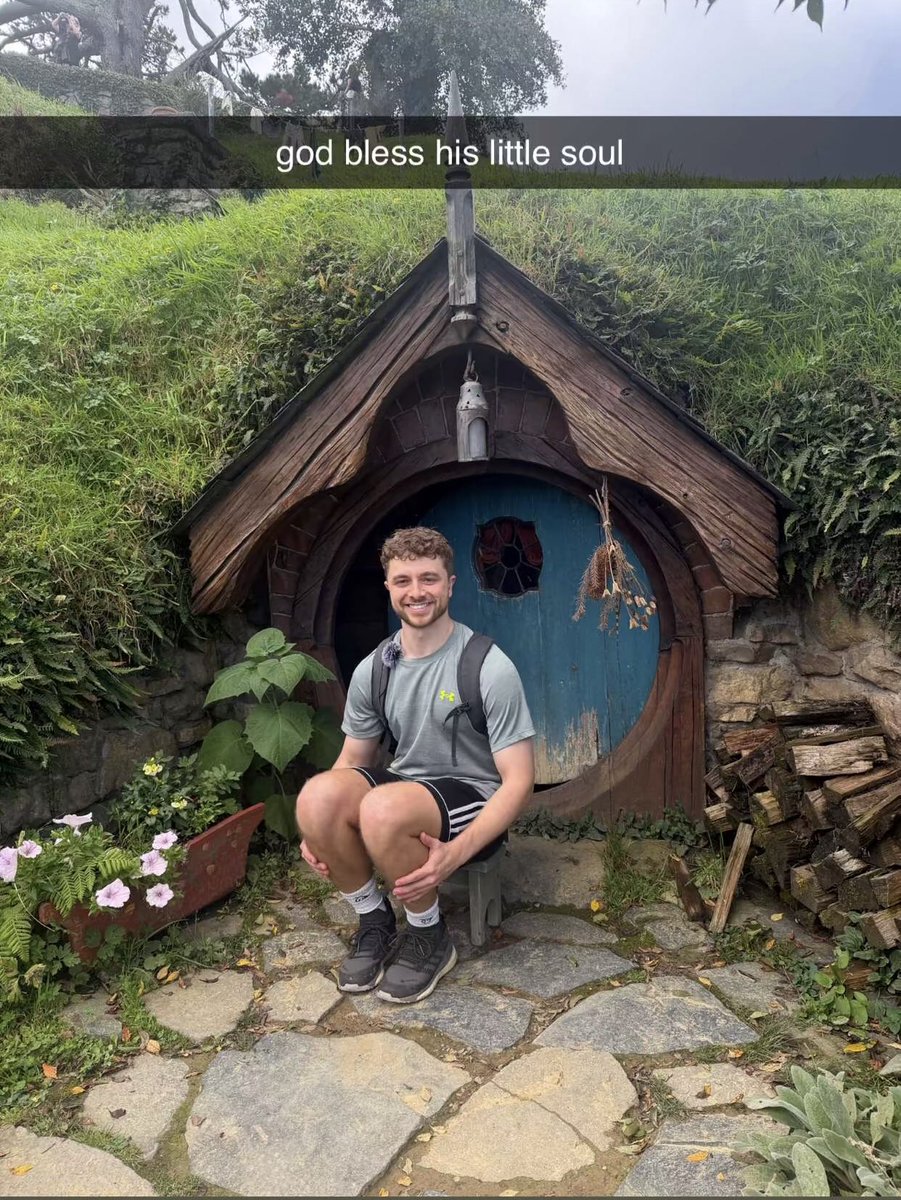 nai ᥫ᭡ || MV1 tweet media