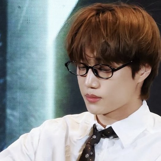 m ✷ re7 tweet media