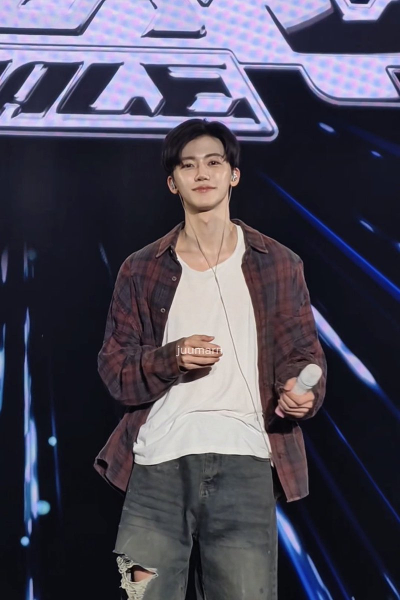 mochibluu tweet media