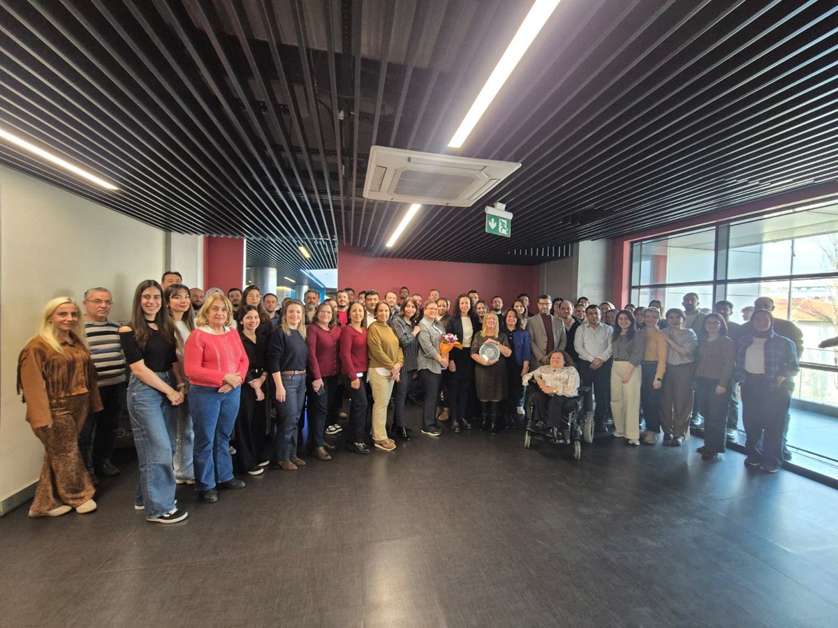 ibbproje's tweet photo. Daire Başkanlığımız Üstyapı Projeler Müdürlüğü’nde görev yapan inşaat mühendisi Berrak Demircioğlu’nu emekliliğe uğurladık.

Kente sunduğu değerli katkılar için teşekkür ediyor, yeni yaşamında sağlık ve mutluluk diliyoruz. https://t.co/NR4a7qWNCt