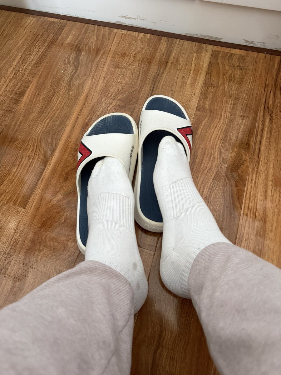 保洛凌（锁期：2030年3月16日） tweet media