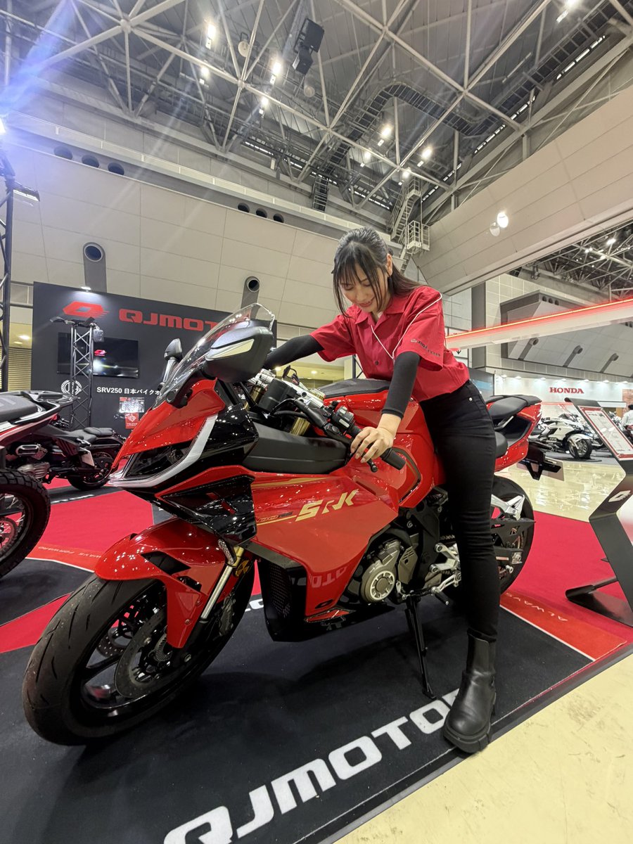 美里杏里 tweet media