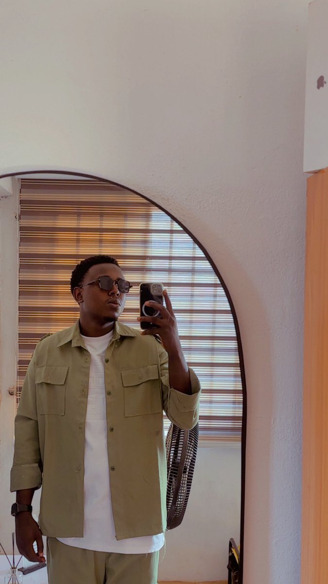 Hemjay.base.eth tweet media