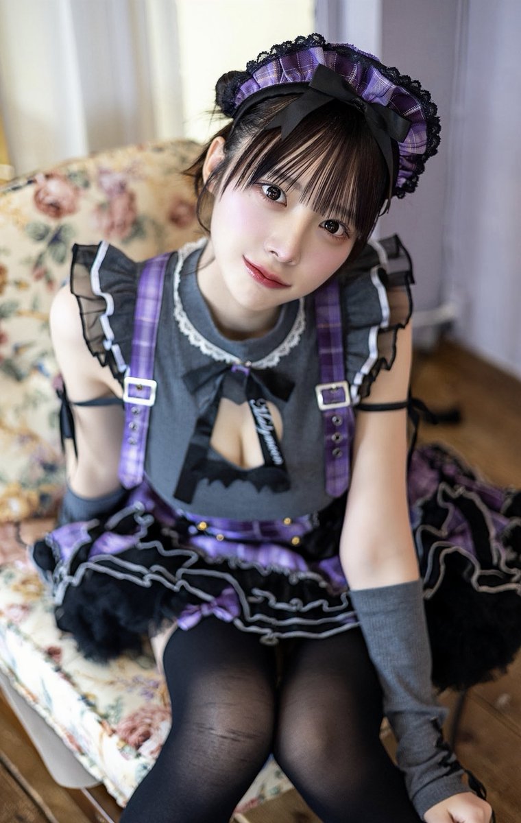nanami_rio07's tweet photo. コスプレ好きでしょ？♡ https://t.co/P6Hrsroags