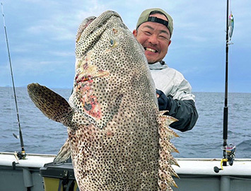 琉球新報 tweet media