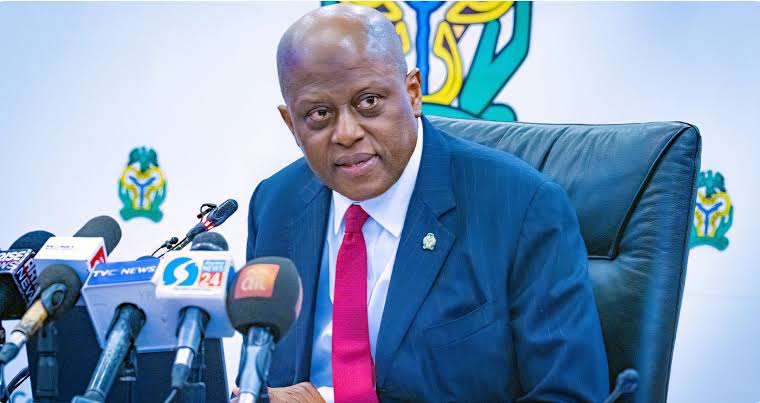 𝔼𝕟𝕟𝕪 tweet media