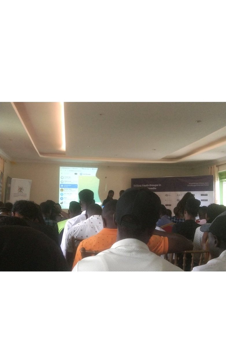 KwikirizaA87303's tweet photo. DAY 5 of the #ictmultimediatraining .Thus far the Lord has brought us π in the morning session the facilitator Mr @KiyimbaReagan1 tapped into the monetization and entrepreneurship world, guiding us on how to 'harvest dollars ' from YouTube. Thanks to @UCC_Official @GoldServe_ https://t.co/5Aw1Jn6v0f