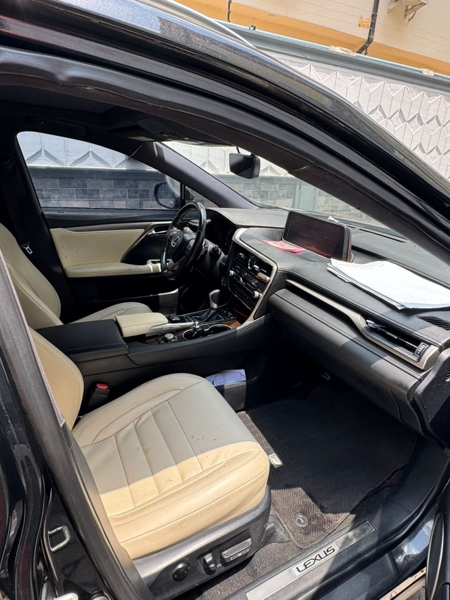 EassyAutos's tweet image. Foreign Used Lexus RX 350t 2017 Model

 Turbocharged Engine

Price: 30m Net
Settlement: 500k

📍Lagos 

📞 Call / WhatsApp: +2348156661021
🚚 Nationwide delivery available

#LexusRX #RX350t #RX2017 #LexusNigeria #ForeignUsedCars #LuxurySUV #CarSalesNigeria #EassyAutos @XcessCars