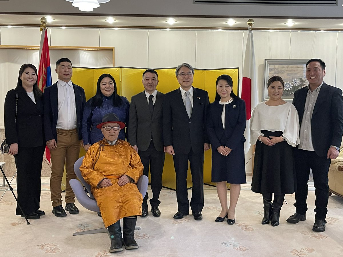 Японы Элчин Сайдын Яам tweet media