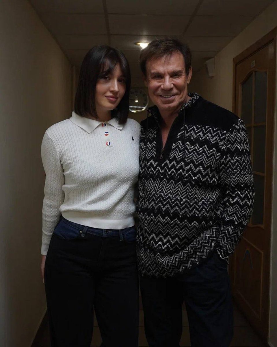 Саша tweet media