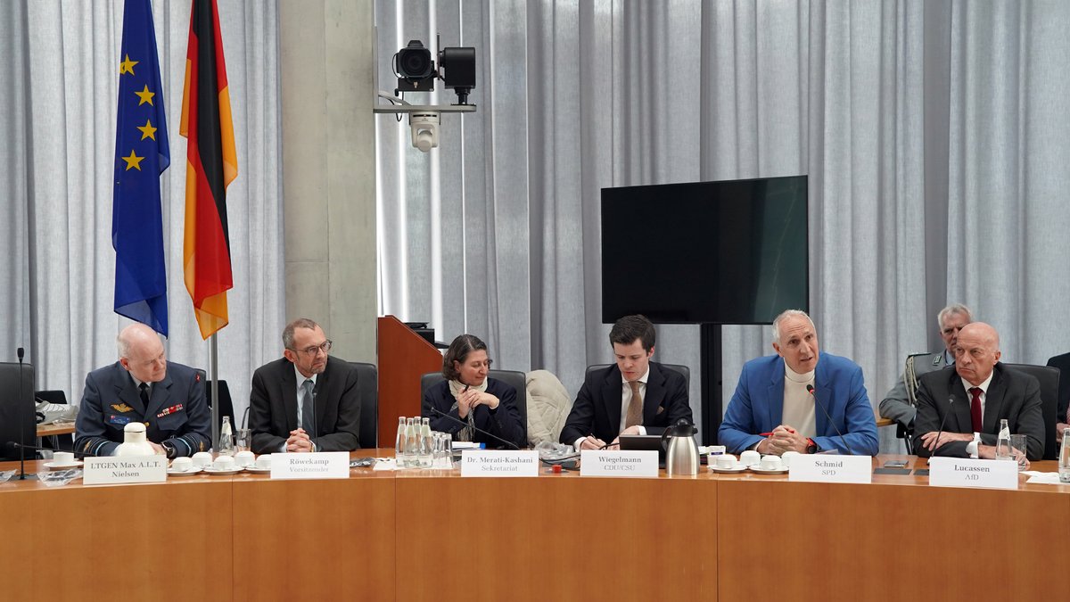 NATO_DefCollege's tweet photo. 🧭 At the Crossroads of European Defence: SC 148 in Berlin! 🇩🇪

The NDC engaged with high-level speakers of the @BMVg_Bundeswehr & @Bundestag  on Germany’s strategic shift and @NATO's  European pillar:

🛡️ Securing national & #collectivedefence
🏛️ Meeting NATO #Investment Pledge and #Capability Targets
⚙️ Building industrial #resilience
🤝 Deepening global #partnerships
🪖 Motivating the next generation

🕯️A moving wreath-laying ceremony at the Bundeswehr Memorial honoured those who lost their lives in the line of duty.

✨A huge thank you to Germany for the exceptional hospitality & insightful programme.

#WeAreNATO #StrongerTogether