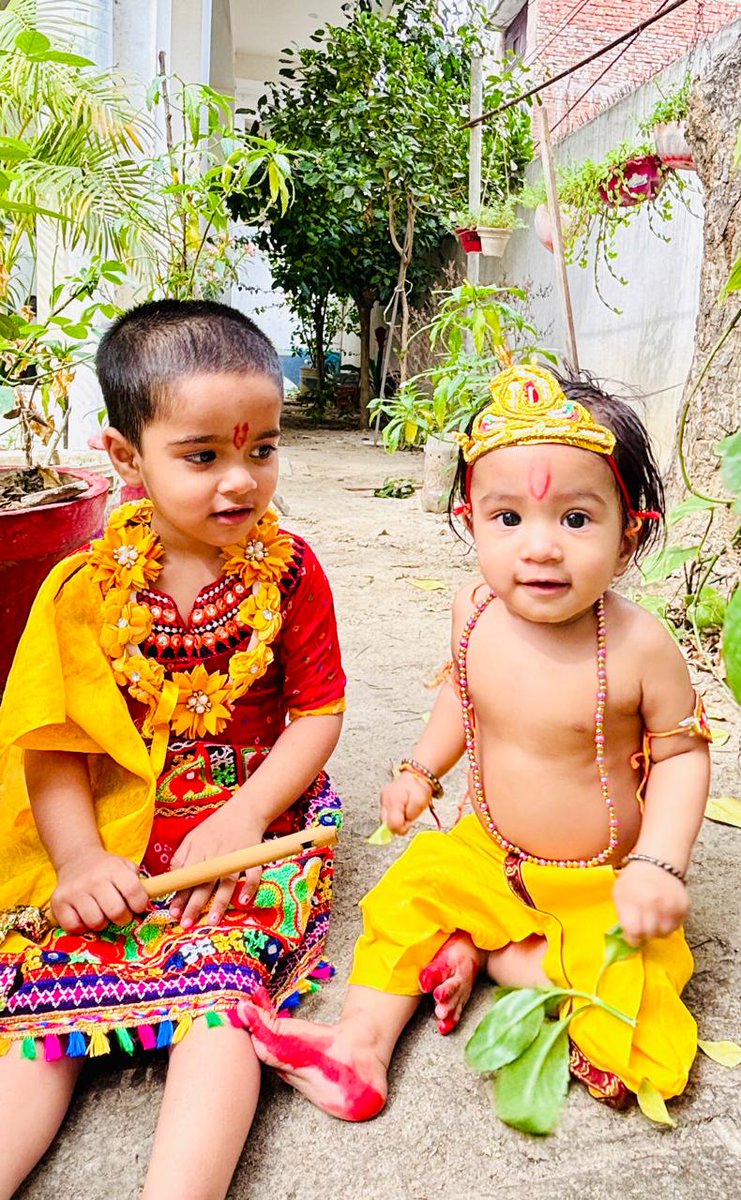 chandel_VS's tweet photo. हम सभी पर भगवान राघवेंद्र सरकार की अनुकम्पा बनी रहे 🙏❤️ https://t.co/AKWmOwU0yg