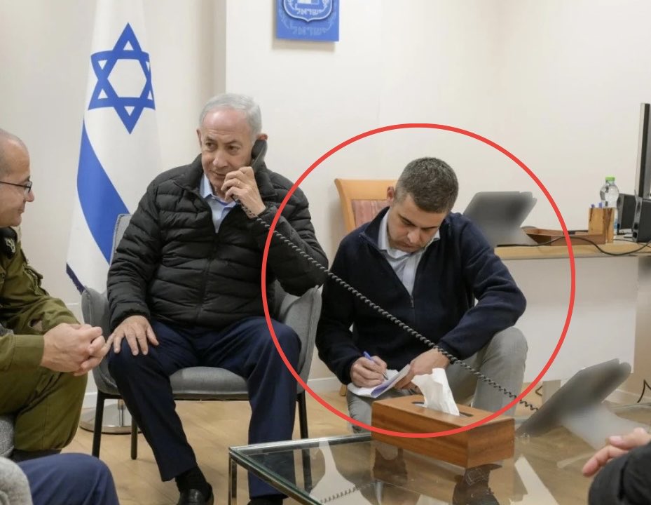 Mr. Whale tweet media