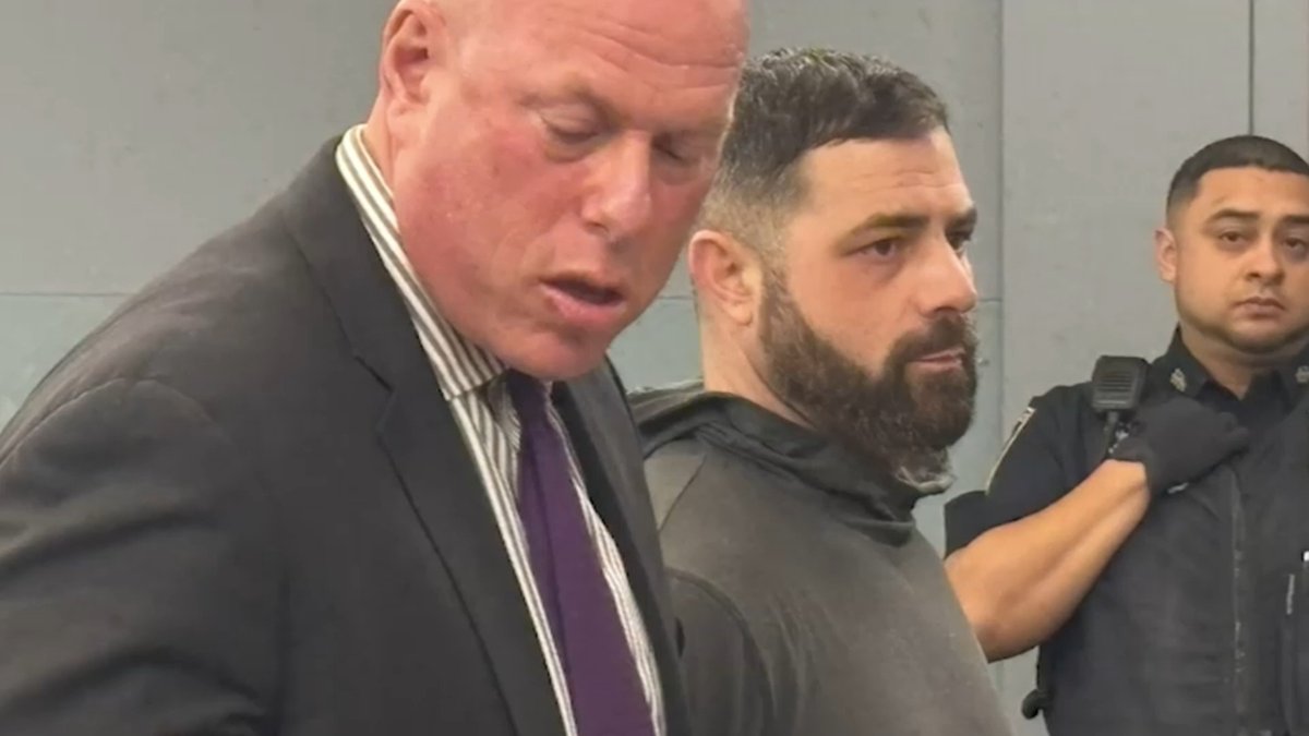 Eyewitness News tweet media