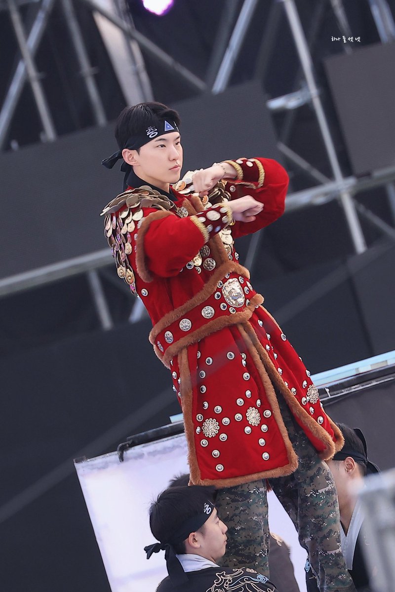 𝐬𝐨𝐬𝐨𝐦 tweet media