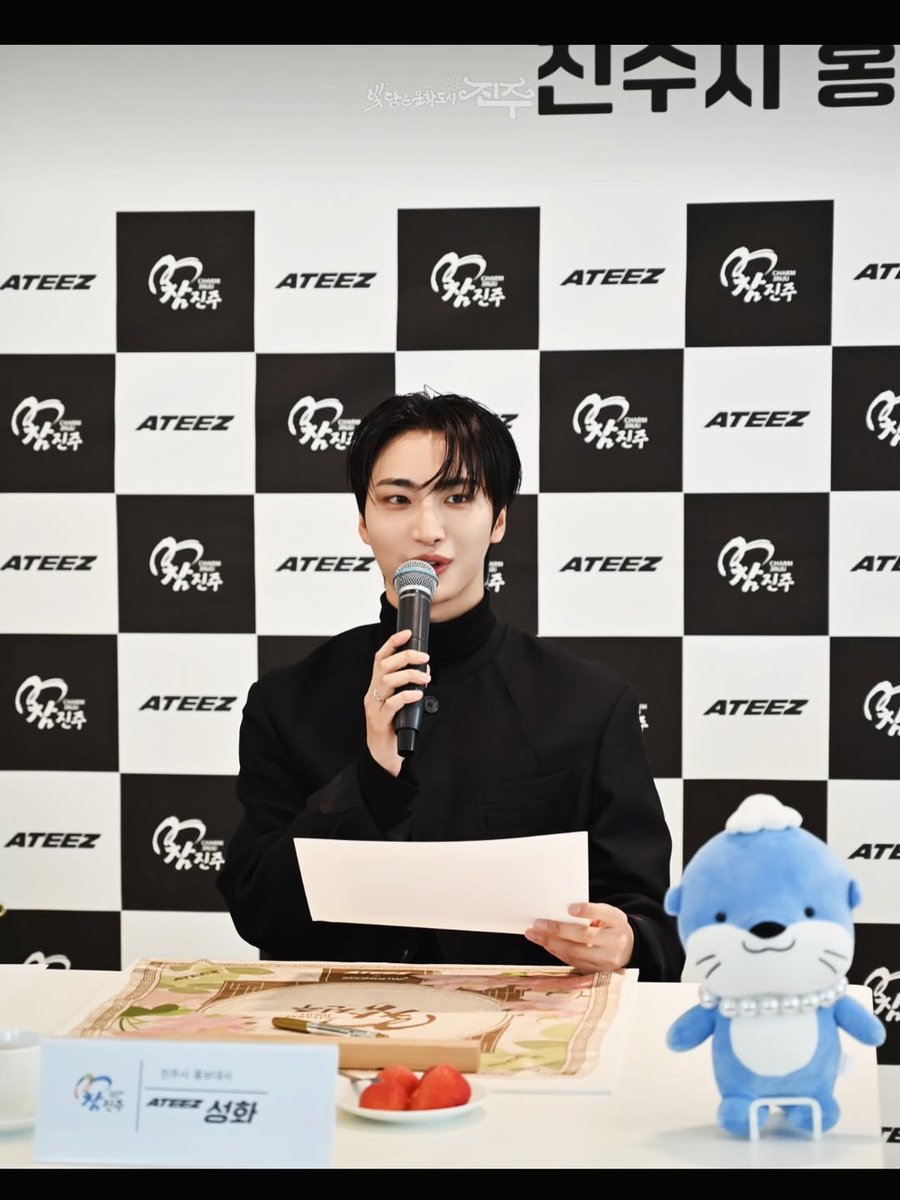 uǝɹnɐן⁻ tweet media