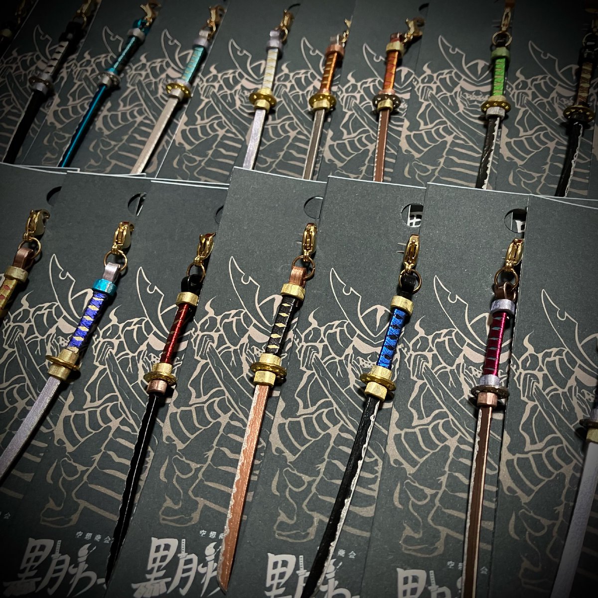 黒月わーくす tweet media