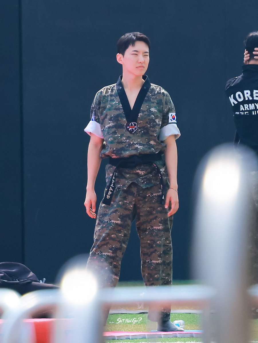 뉴april tweet media