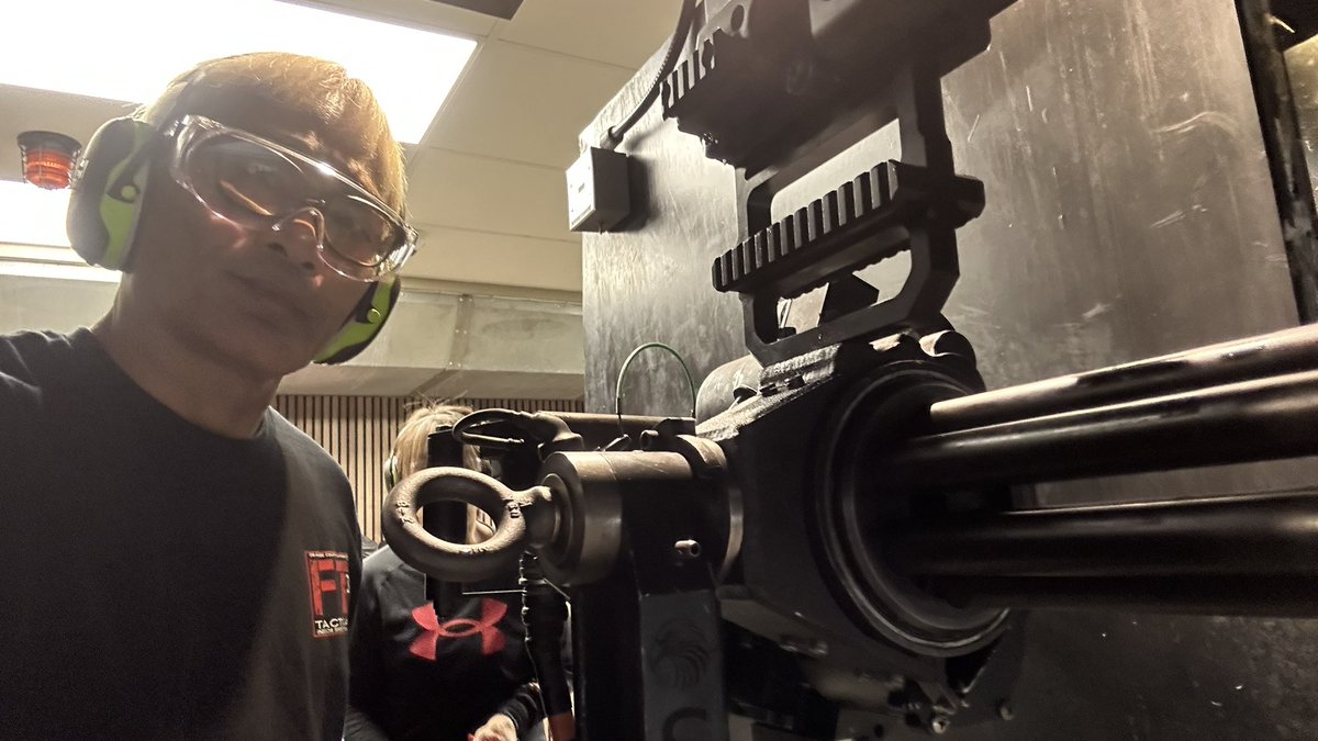 束屋 Gun & Military Shop TABAYA tweet media