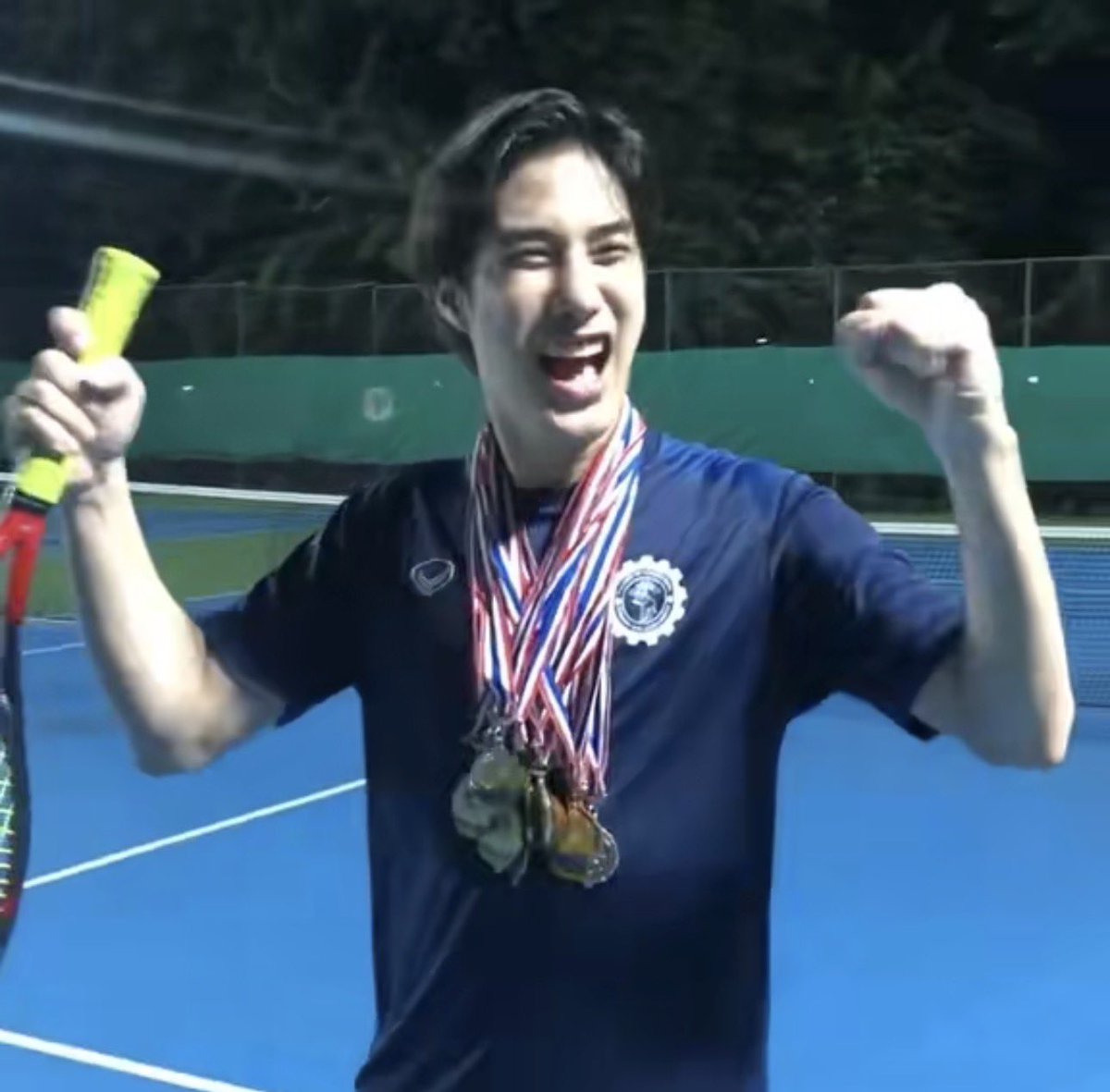 ตั้งแต่ว้อทอีฟจนถึงตอนนี้ก็ยังไม่หยุดสร้างมีม