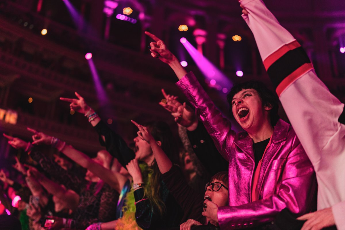 Teenage Cancer Trust tweet media