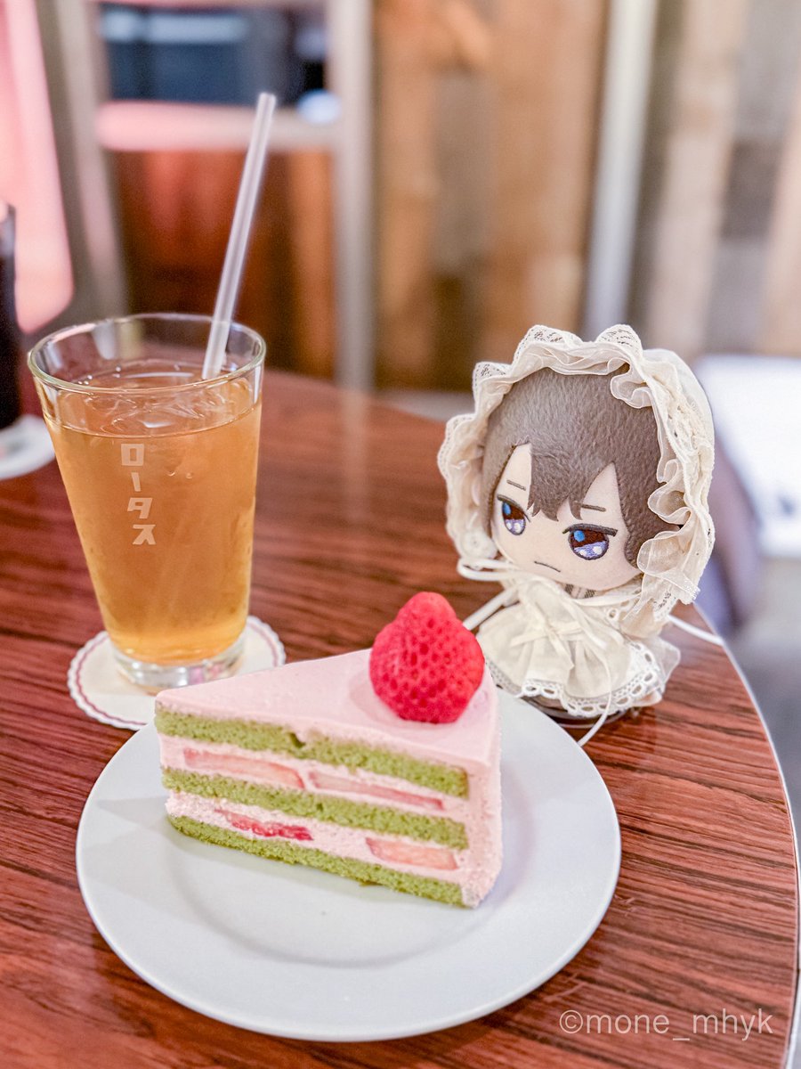 一週間お疲れ様でした❕
今週末は天気も良さそうでお花見日和になりそうですね🌸

#まほやく_ぬい
#金曜ぬいNight