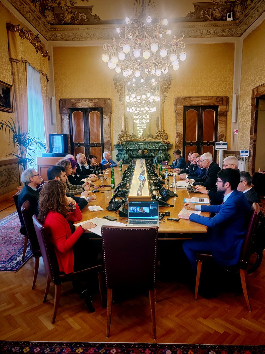 Assindatcolf tweet media