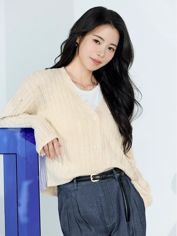 limjiyeon_ph's tweet photo. Lim Jiyeon for 2026 The AtG Summer Collection
#์์ง์ฐ #Limjiyeon
#TheAtG #๋์ฃ์ง https://t.co/BNLrAMPSj6
